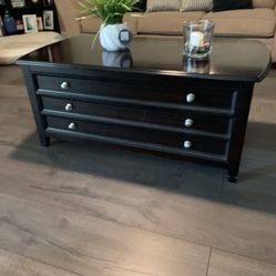 Coffee Table & 2 End Tables 