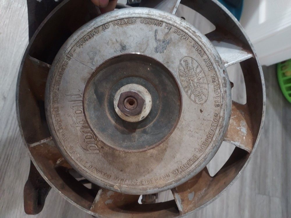 Vintage Maytag Washing Machine Gas Engine