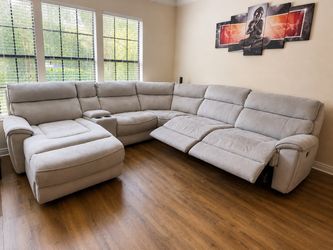 Electric Sectional Sofa from Rooms To Go