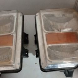 Ford F250 F350 Headlight Assembly $50