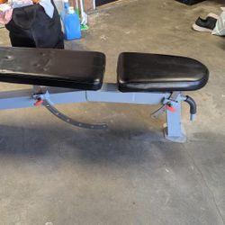 Weight Bench 