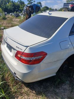 2012 Mercedes Benz e 350 bluetec  parts