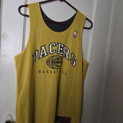 VINTAGE JERSEY  MENS SIZE MEDIUM 