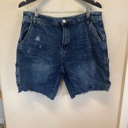 YMI Women’s Size 13 High Rise Carpenter Shorts