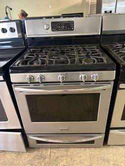 Frigidaire Gallery Gas Range 🔥 Stainless — 5 Burner, Convection