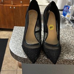 Black Heels. Never Worn!