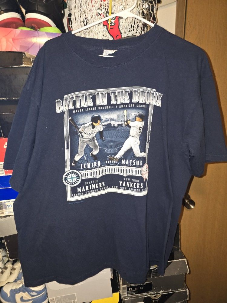2003 Showdown in Seattle - Ichiro Vs. Matsui - Vintage MLB Player T-Shirt (XL)