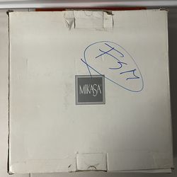 Mikasa a clear 14 1/4” crystal serving plate