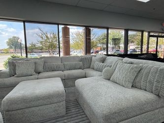 Ultra plush, 3 Pc modular sectional perfect for movie nights/game days