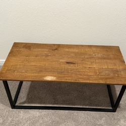 Coffee table Mesa de sala marca kirklands 42 x 20