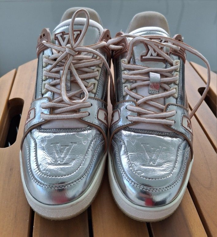 Louis Vuitton Men Sneakers
