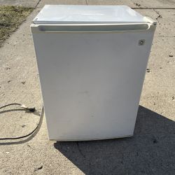 GE Fridge