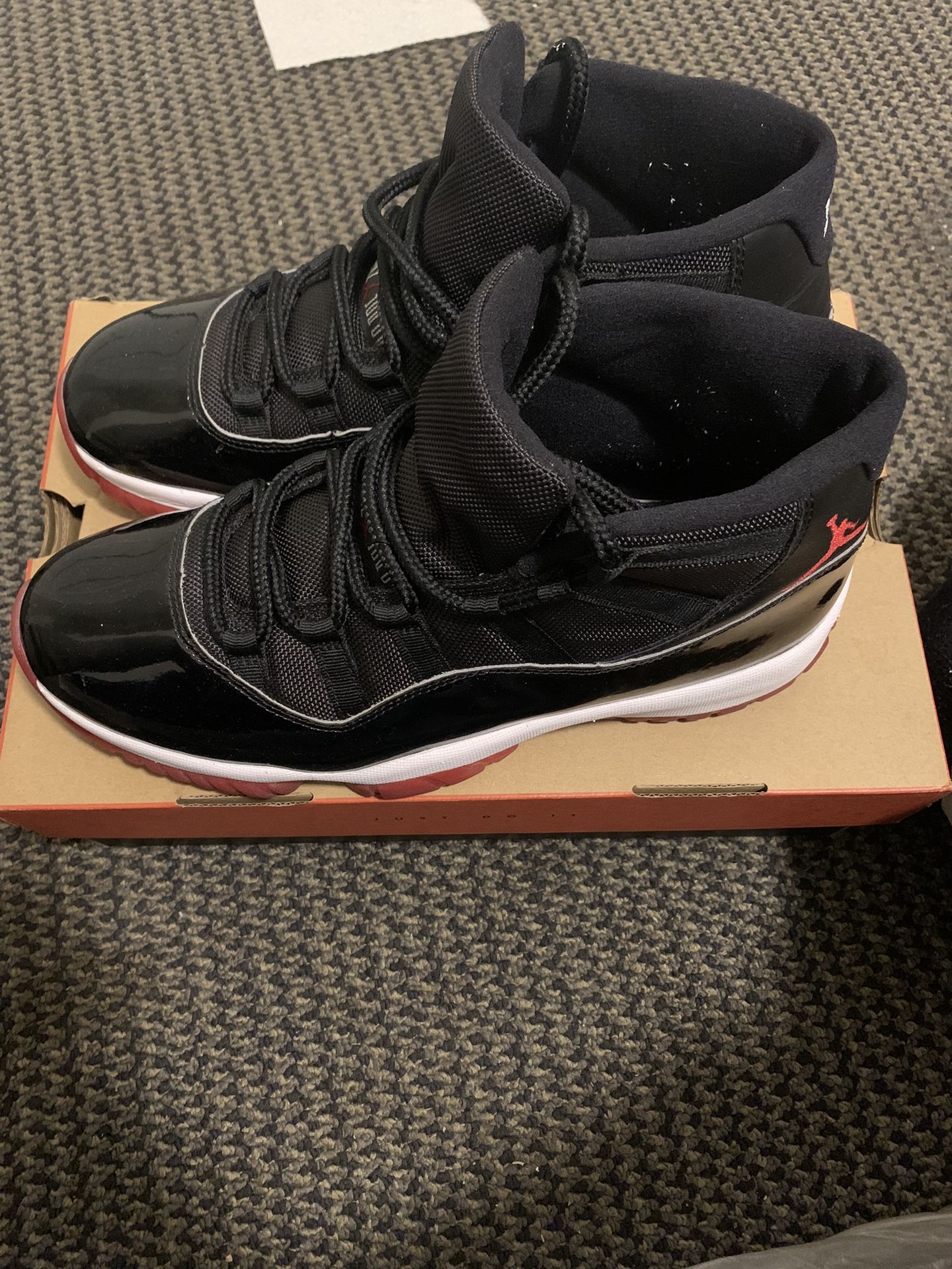 Air Jordan Bred 11s Size 10 2019 Used