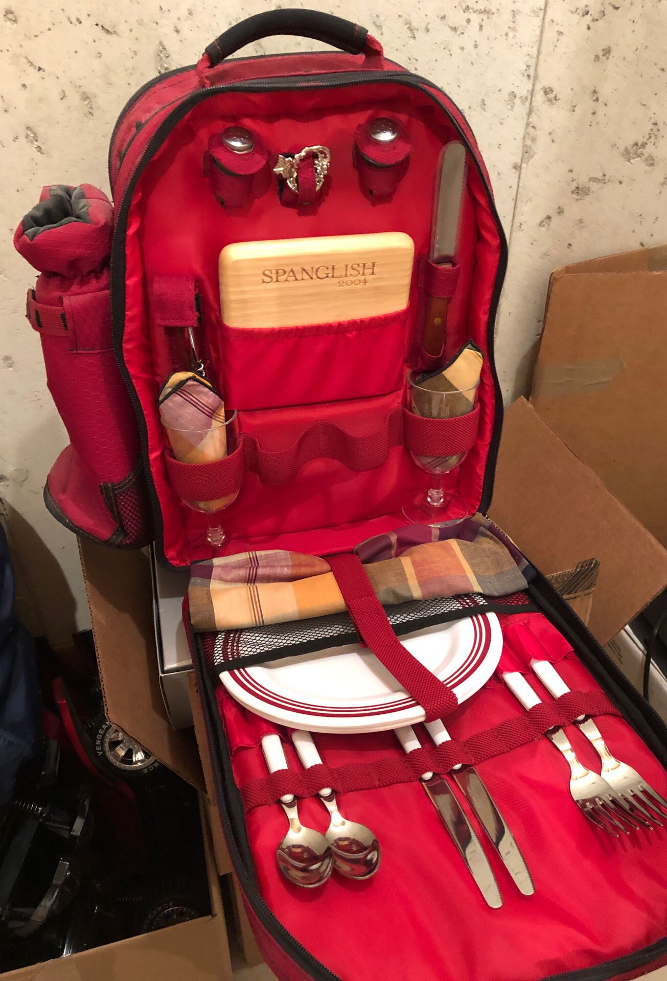 Picnic backpack - complete with dishes. Never used