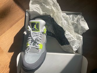 Air Jordan 4 Retro Neon Sneakers