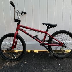 GT Vertigo Bike