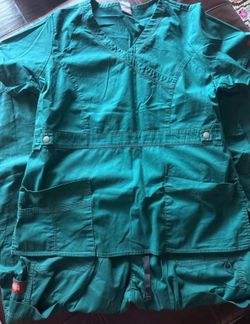 Women’s scrub sets