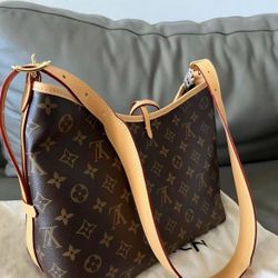 Louis Vuitton M46203 bag