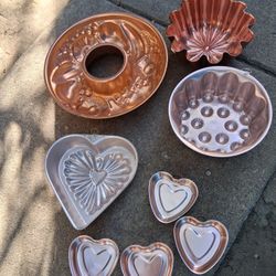 MOLDS ALL FOR $5 PICK UP IN SUN VALLEY 