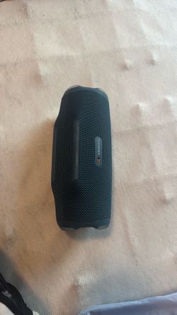 Bearly used great condition jbl gen 6