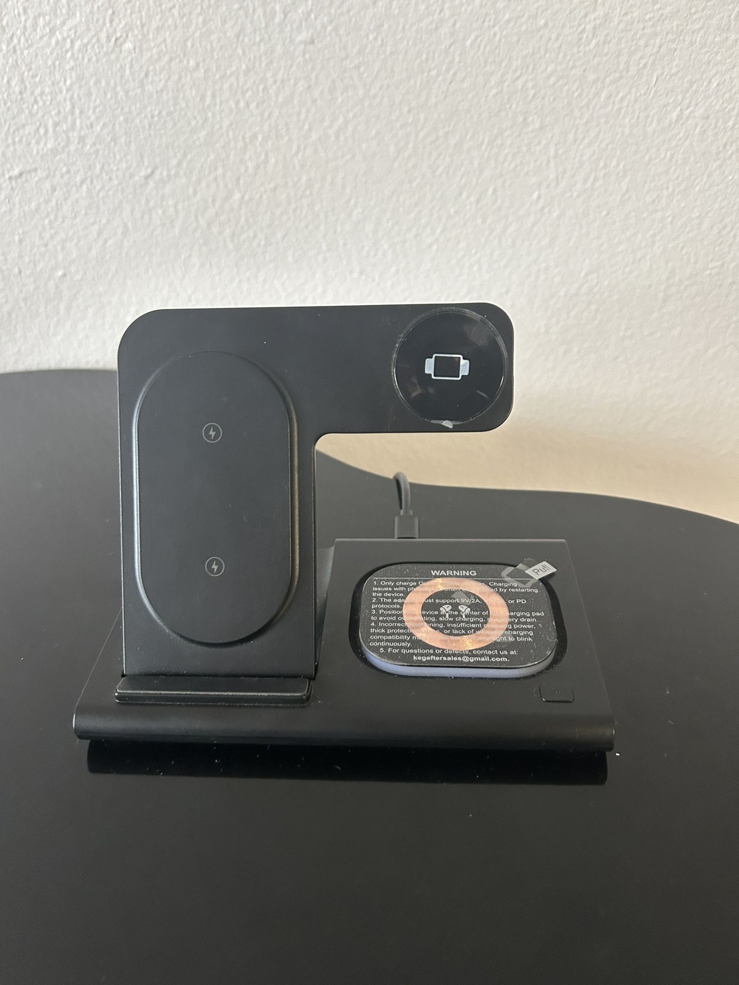 iPhone, AirPods, Apple Watch Charger