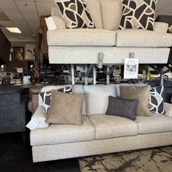 Beautiful Sofa & Loveseat 