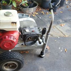 390 honda power Washer....runs...no Wand 