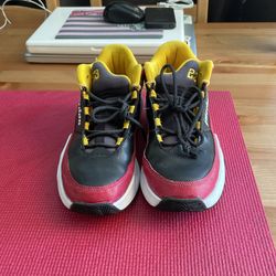 tenis Jordan DJ 6245-607 sizes4.5y