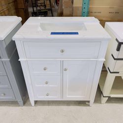30" BRAND NEW BRITTANY SINGLE BATHROOM VANITY IN WHITE  $509