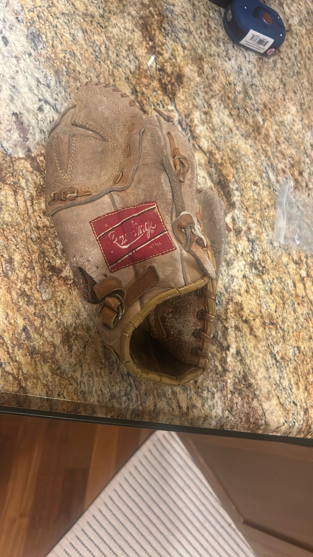 Rawlings Baseball Glove