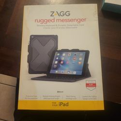 IPad 10.5" Keyboard Cases. 