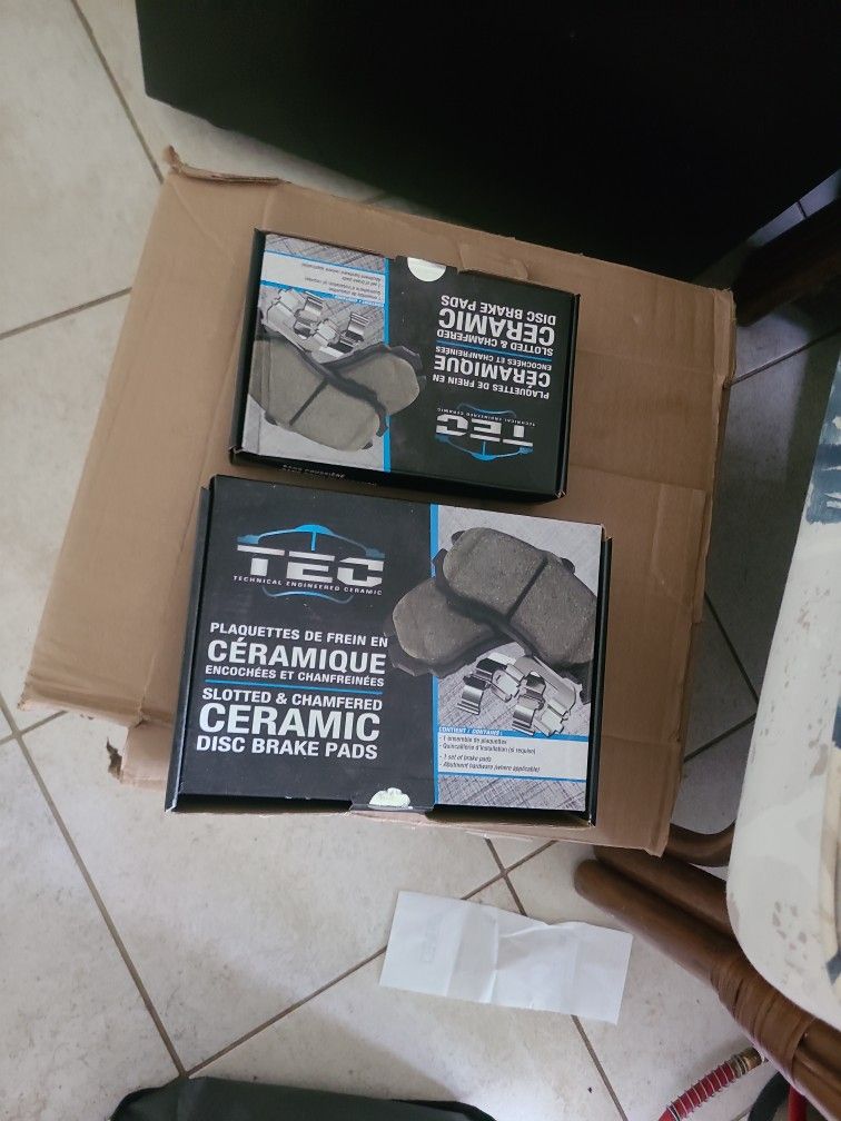 Full Set Of Rotors Disc And Brake Pads For Audi