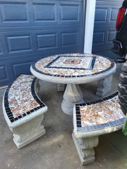 Mesa De Cemento Y Ceramica Nueva