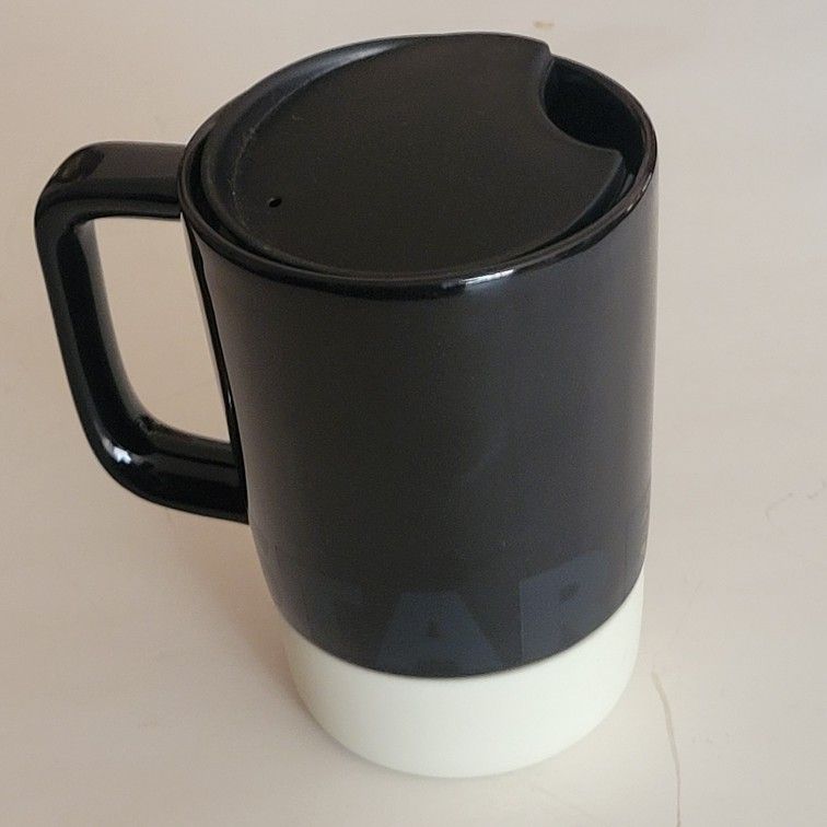 Starbucks Black and White Ceramic Mug with lid Tumbler 14oz. Pre-owned,
very good shape. please see photos for details. It is 5" tall, weight
1lb 3