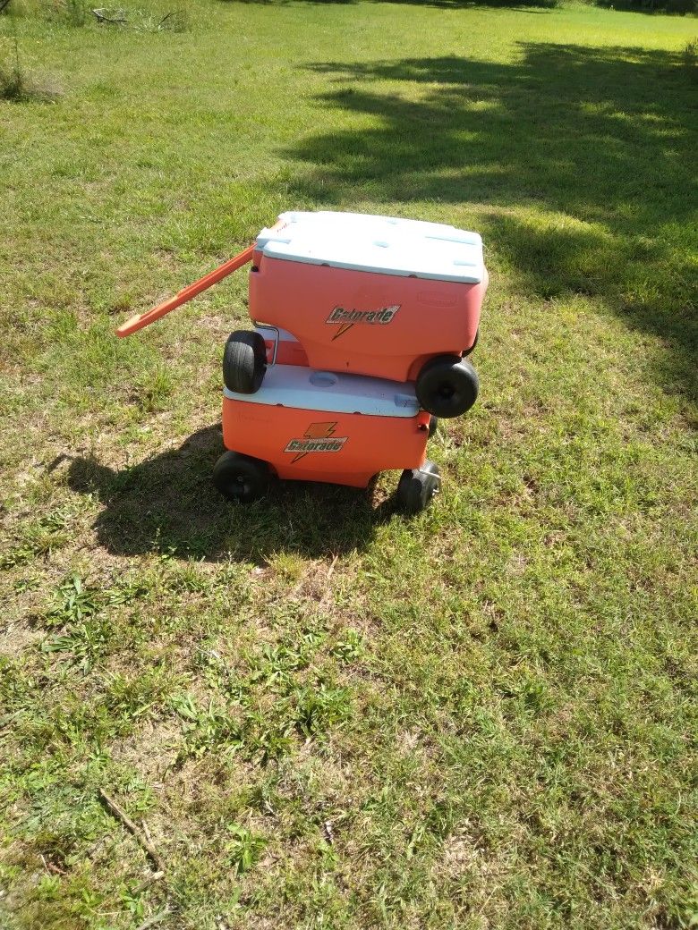 Cooler On Wheels