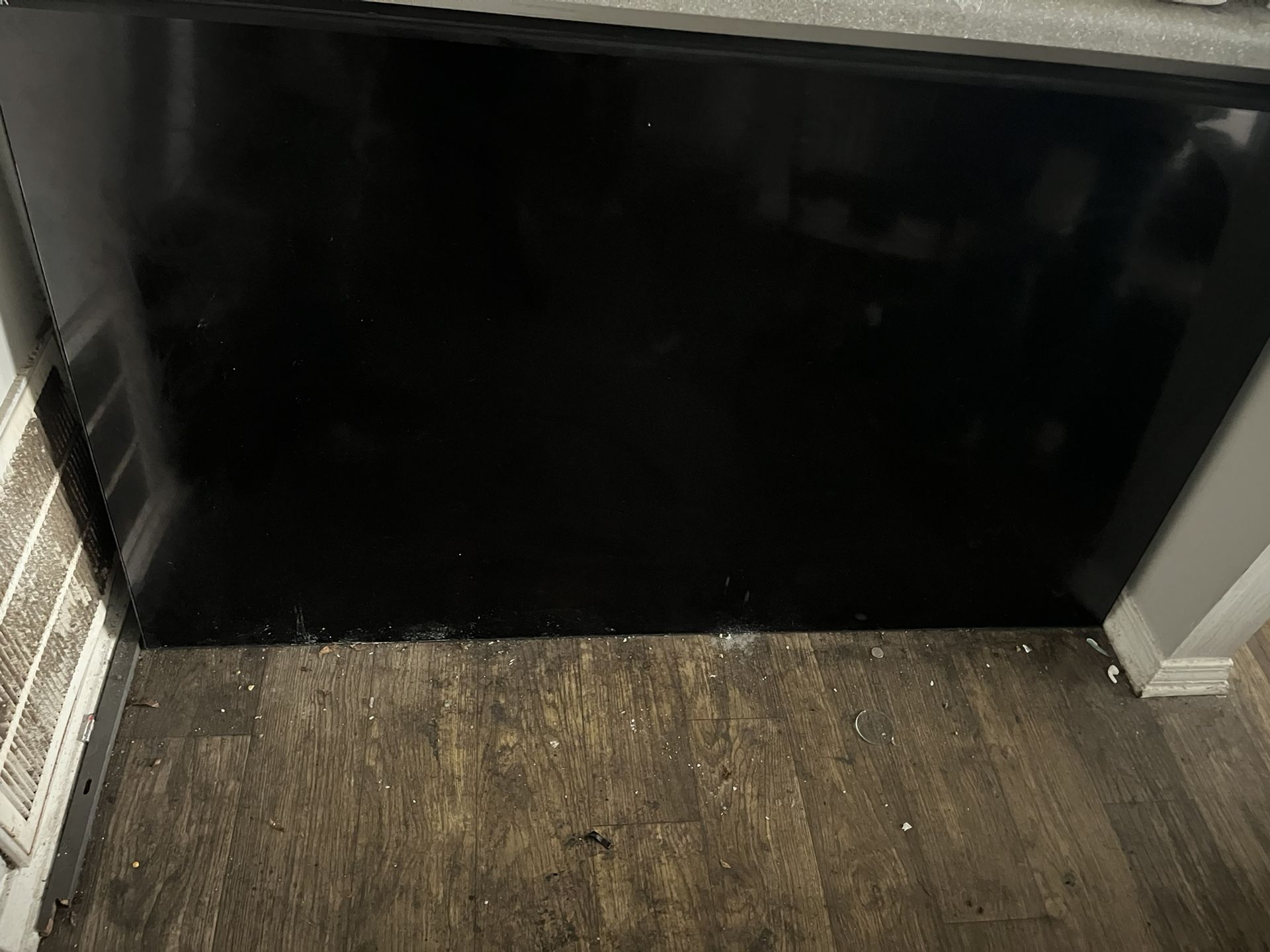 65’ Vizio Flat Screen TV