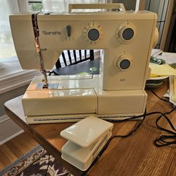 Bernina Bernette 440 Sewing Machine 