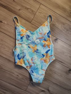 Bathing suit