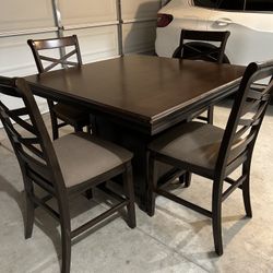 Table and 4 Chairs 