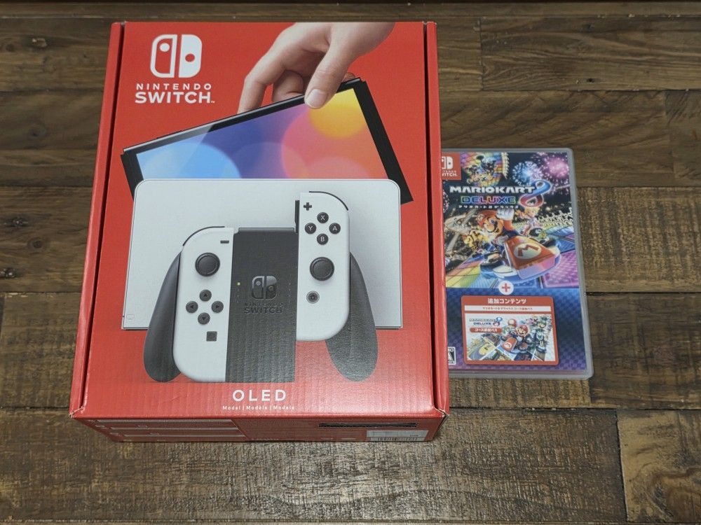 Nintendo Switch OLED. White with Mario Kart 8 with Booster Course on Cart (JPN)