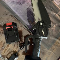 Mini Cordless Chainsaw, 6-Inch 