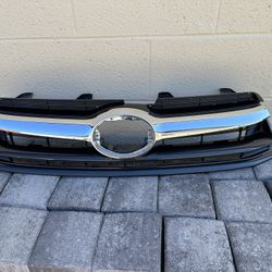 Toyota Highlander Grill 2014 - 2016, Toyota Highlander Bumper Grill, OEM ORIGINAL TOYOTA PART 