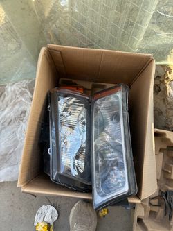 Chevrolet headlight 03-07