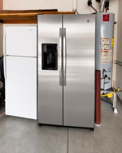 GE Stainless Steel Side-by-Side Refrigerator with Ice & Water Dispenser