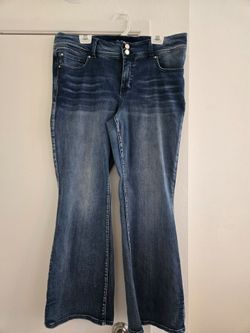 Maurices Everflex Mid-Rise FlarMaurices Everflex Mid-Rise Flare Jeans - Dark Wash (Double Button) e Jeans - Dark Wash (Double Button)