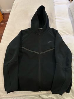 Black Nike Tech XL