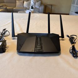 Nighthawk NETGEAR AX6 AX4300. Model: RAX45. 6-Stream WiFi Router. Excellent condition.