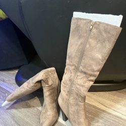 Beige Suede Knee-high Women’s Boots With 3-inch Heel - Size 6.5