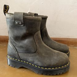 Dr. Martens Anistone Lo Biker Boots Women’s size 7