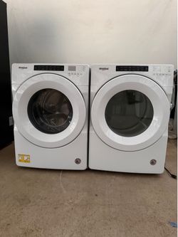 Whirlpool washer and dryer laundry set